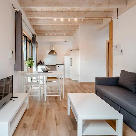 Biopasivos Living Pura Madera 아파트호텔 *